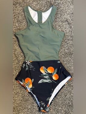 Cupshe Green and Black One-Piece Swimsuit with Orange Fruit Print